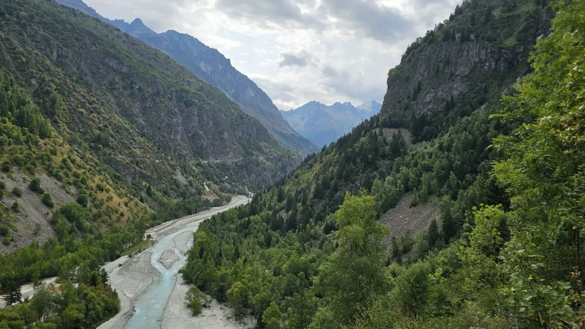 Guide Complet Été 2026 : Conditions d'accès à la Vallée du Vénéon et La Bérarde