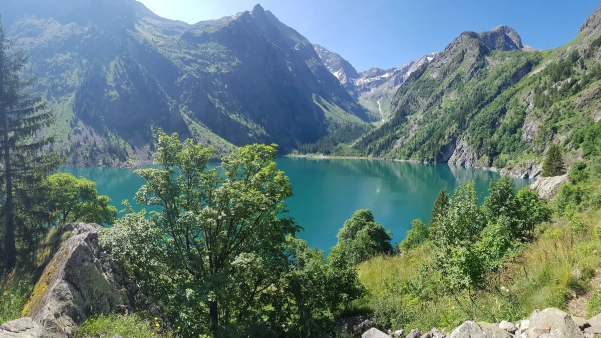🏔️ Le Lac du Lauvitel : La randonnée incontournable du Parc des Écrins
