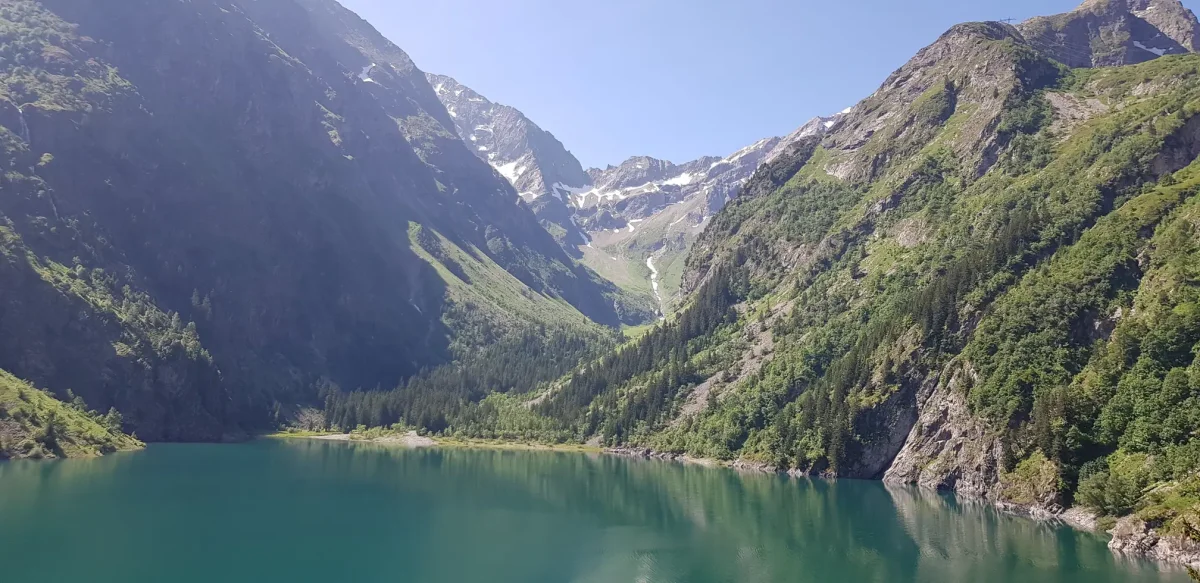 🏔️ Le Lac du Lauvitel : La randonnée incontournable du Parc des Écrins